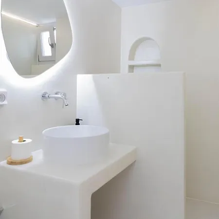 Merriam Apartment *